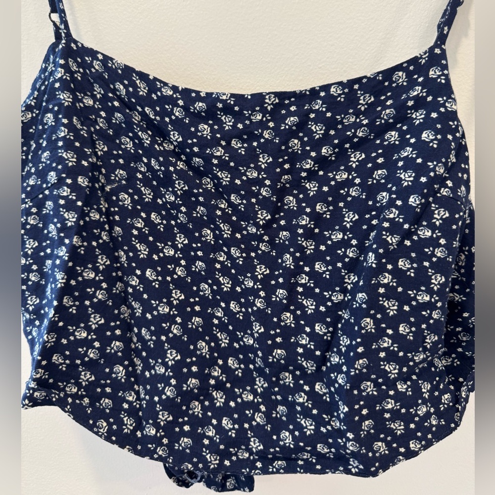 Brandy Melville Floral Tie Back Top - Picture 3 of 7